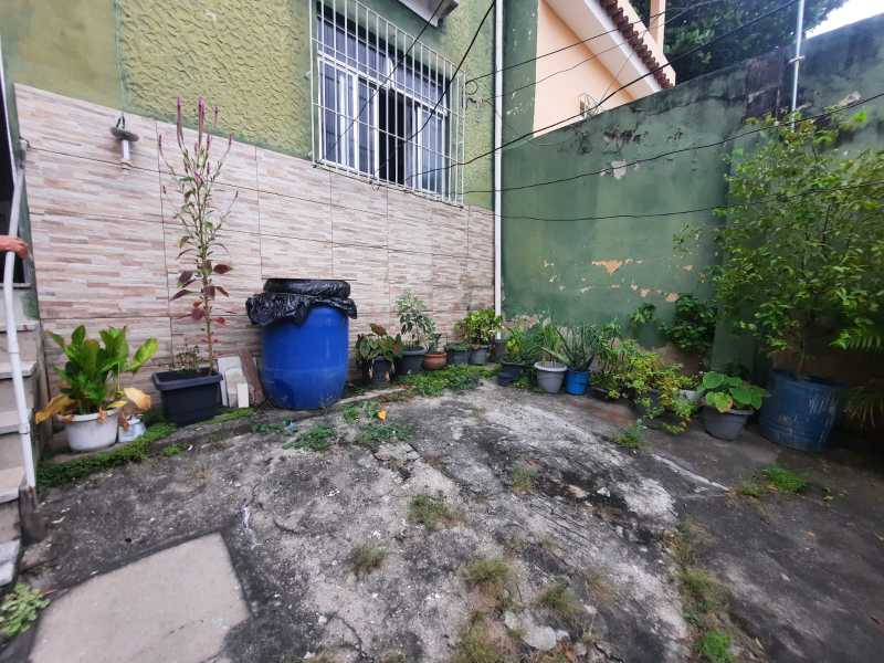 Casa à venda com 1 quarto, 42m² - Foto 2
