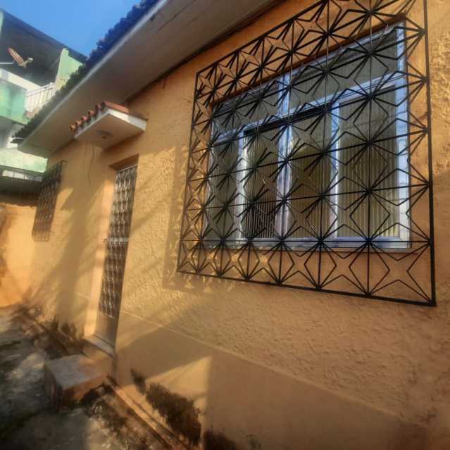 Casa à venda com 2 quartos, 60m² - Foto 2