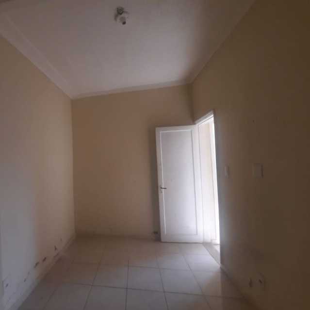 Casa à venda com 2 quartos, 60m² - Foto 8