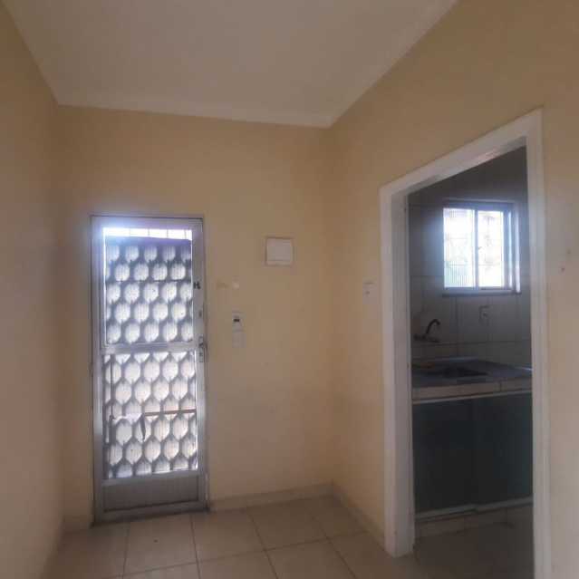 Casa à venda com 2 quartos, 60m² - Foto 11