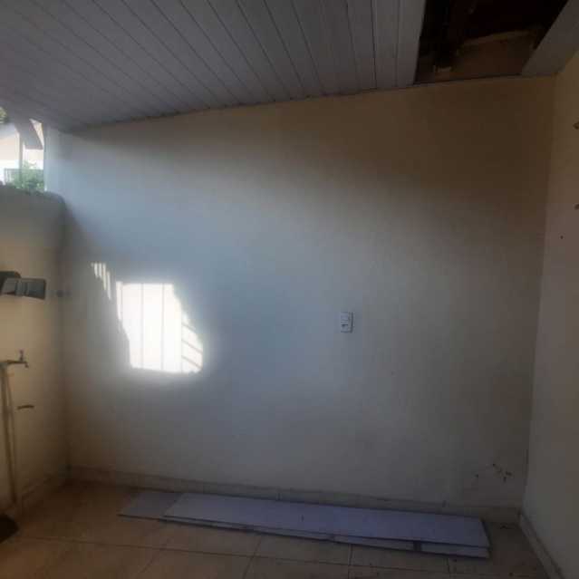 Casa à venda com 2 quartos, 60m² - Foto 15