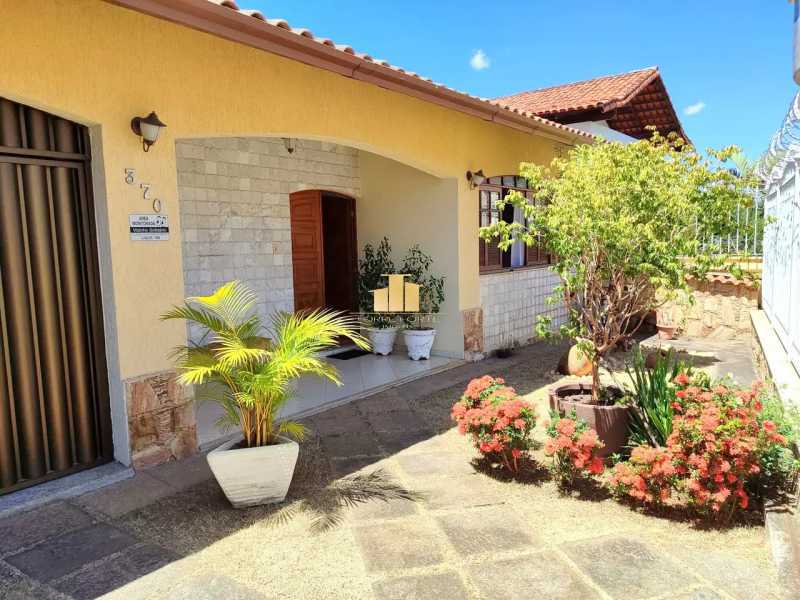 Casa de Condomínio à venda com 5 quartos, 235m² - Foto 1