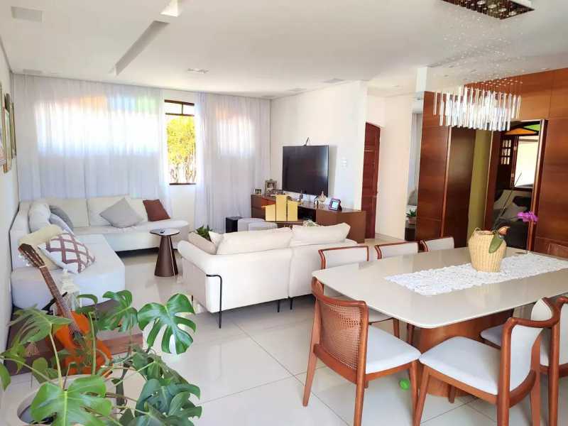 Casa de Condomínio à venda com 5 quartos, 235m² - Foto 2