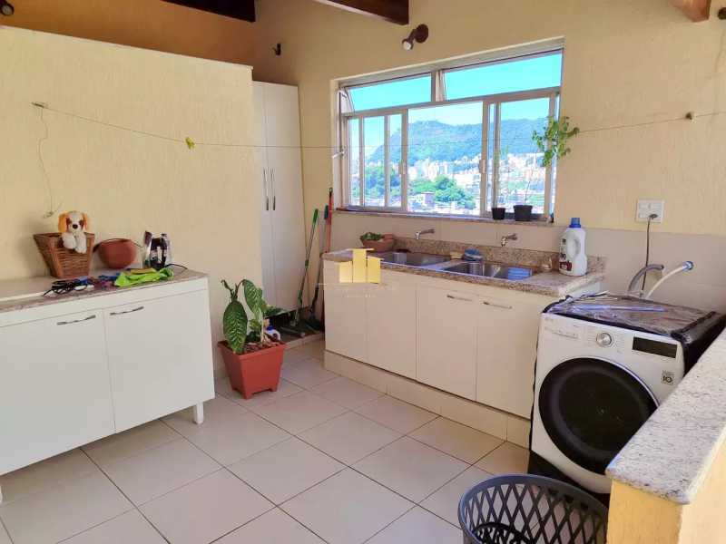 Casa de Condomínio à venda com 5 quartos, 235m² - Foto 8