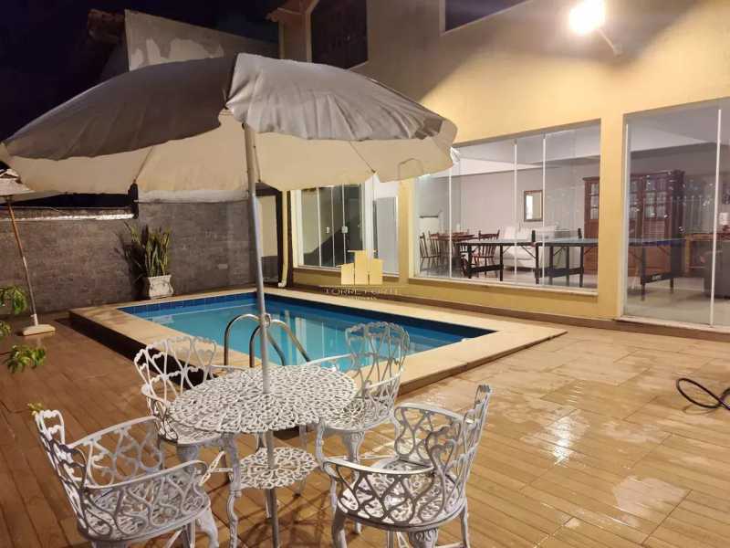 Casa de Condomínio à venda com 5 quartos, 235m² - Foto 14