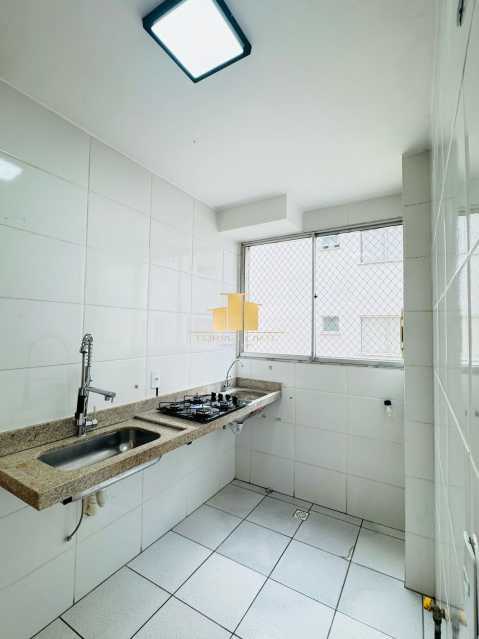 Apartamento à venda com 2 quartos, 40m² - Foto 14