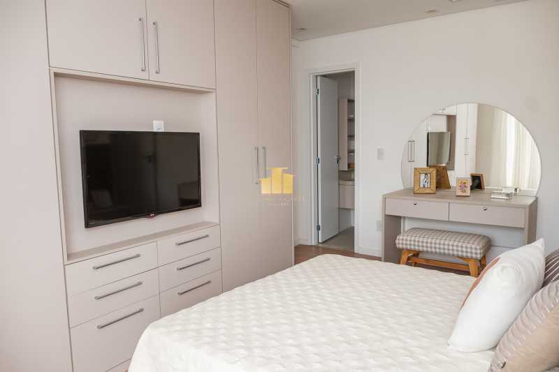 Cobertura, 3 quartos, 209 m² - Foto 4