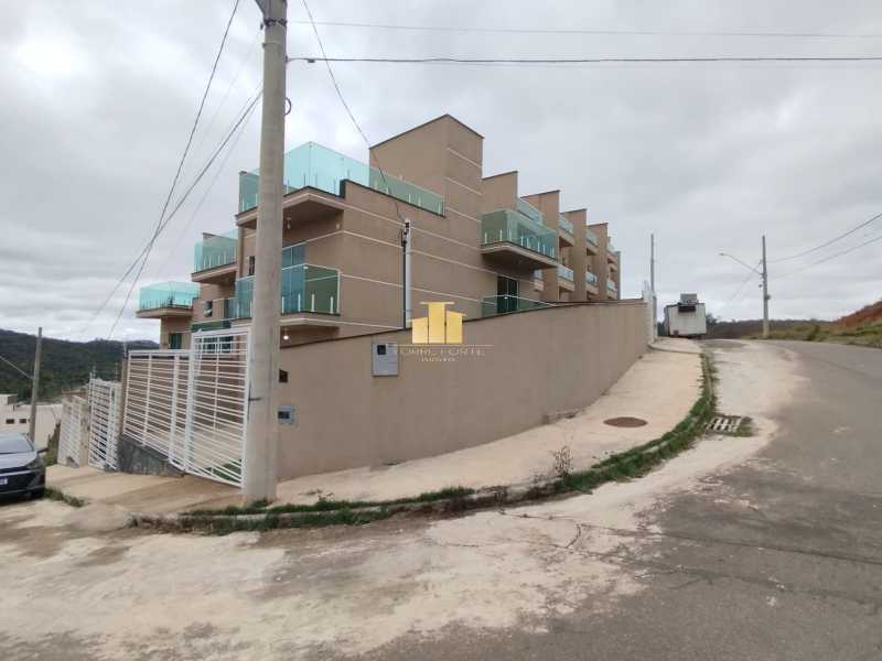 Casa à venda com 2 quartos, 100m² - Foto 1