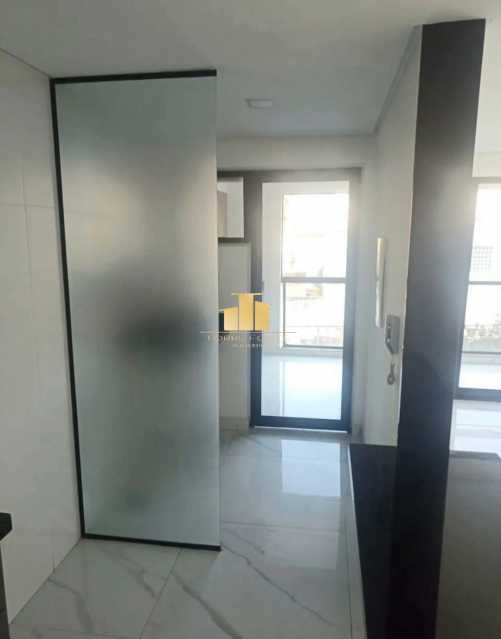 Apartamento para alugar com 3 quartos, 110m² - Foto 11
