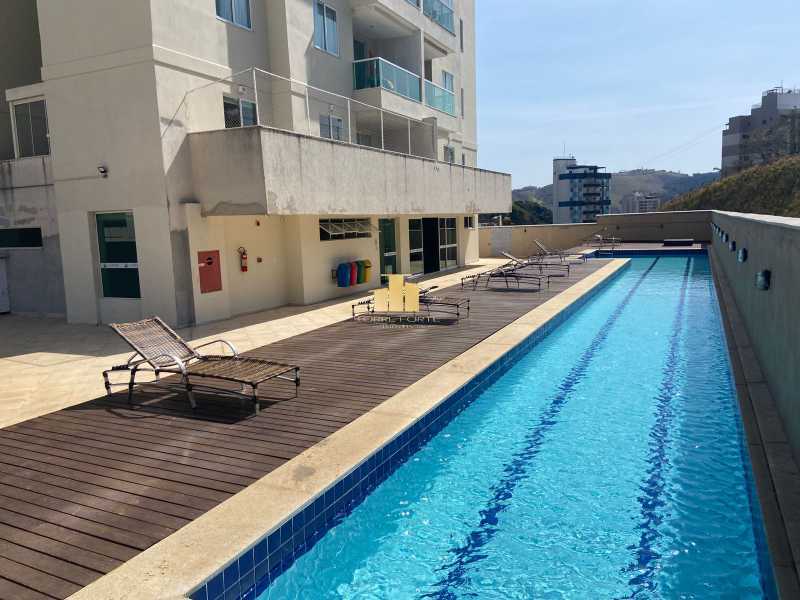 Apartamento à venda com 3 quartos, 137m² - Foto 2