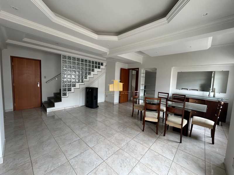 Cobertura, 3 quartos, 200 m² - Foto 1