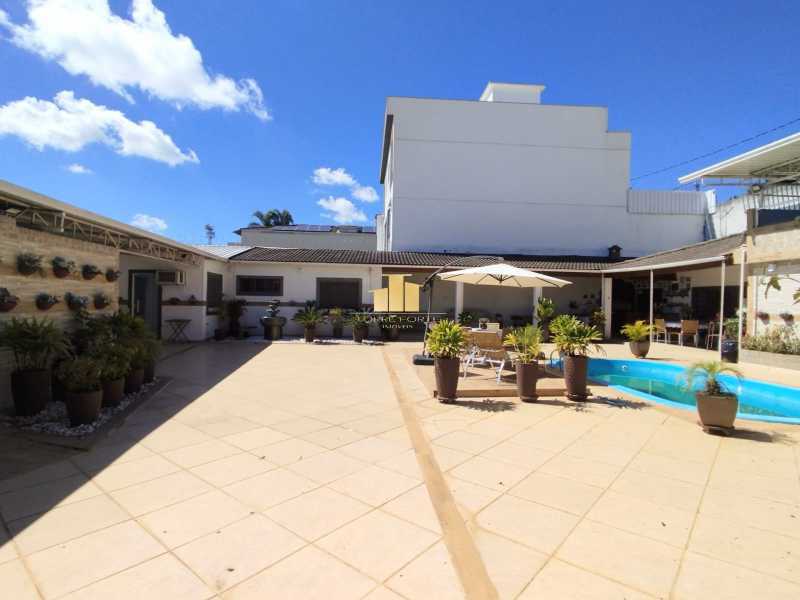 Casa, 3 quartos, 233 m² - Foto 3