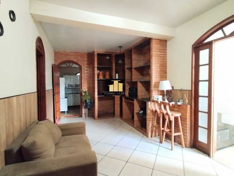 Casa, 6 quartos, 120 m² - Foto 3