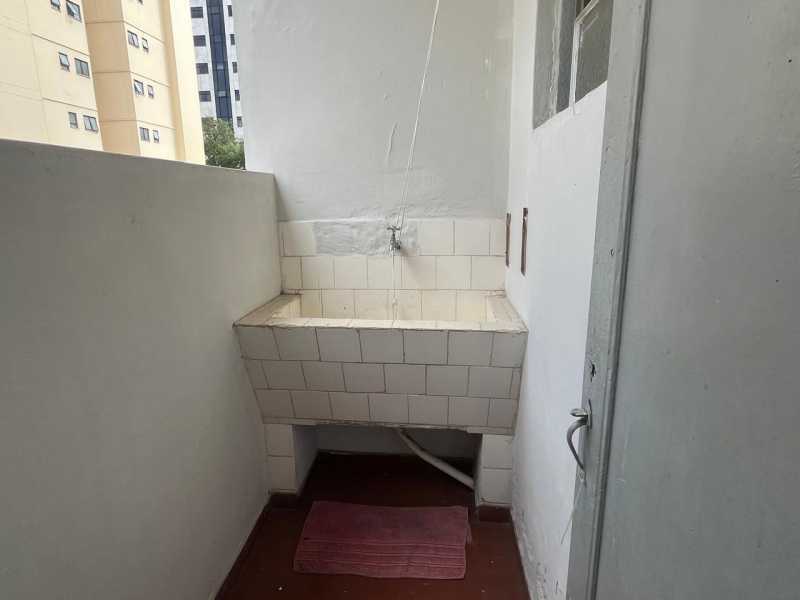 Apartamento à venda com 1 quarto, 40m² - Foto 11