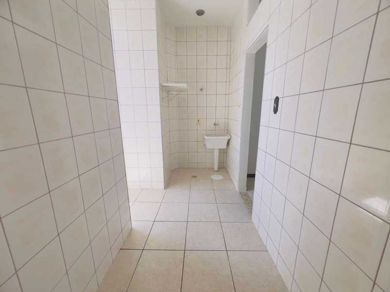 Apartamento para alugar com 3 quartos, 80m² - Foto 13