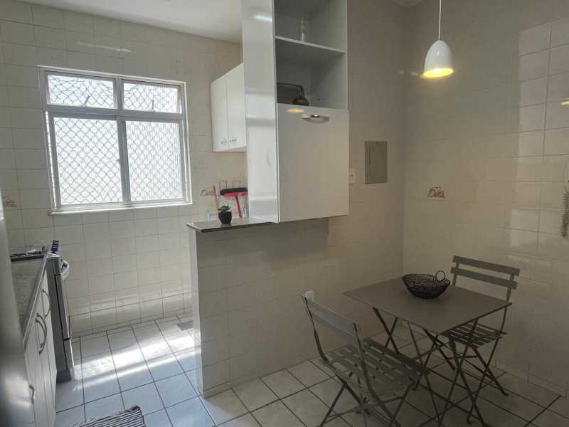 Apartamento à venda com 2 quartos, 68m² - Foto 23