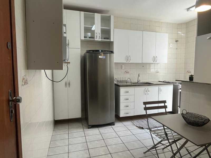 Apartamento à venda com 2 quartos, 68m² - Foto 24