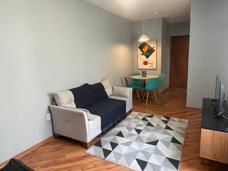 Apartamento à venda com 2 quartos, 68m² - Foto 7