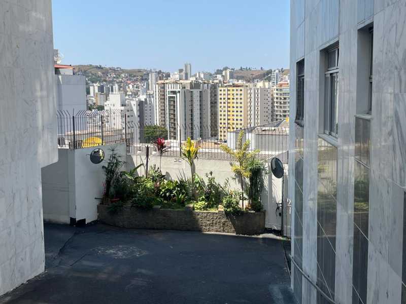 Apartamento à venda com 2 quartos, 68m² - Foto 25