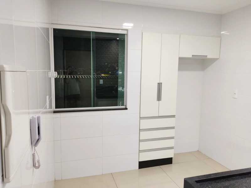 Apartamento para alugar com 2 quartos, 70m² - Foto 13