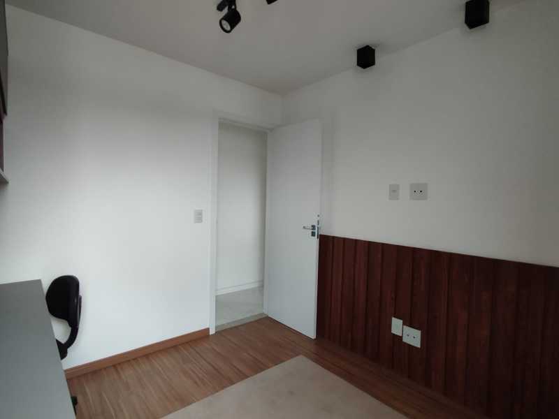 Apartamento à venda com 2 quartos, 60m² - Foto 17