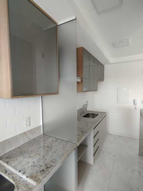 Apartamento à venda com 2 quartos, 60m² - Foto 10