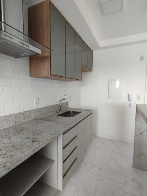 Apartamento à venda com 2 quartos, 60m² - Foto 11