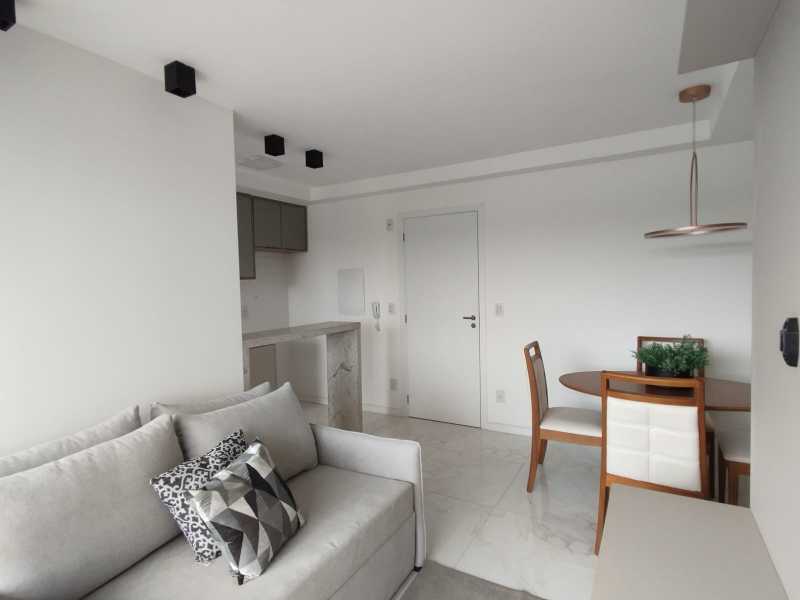 Apartamento à venda com 2 quartos, 60m² - Foto 4