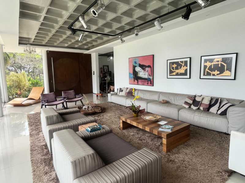 Casa à venda com 4 quartos, 900m² - Foto 10