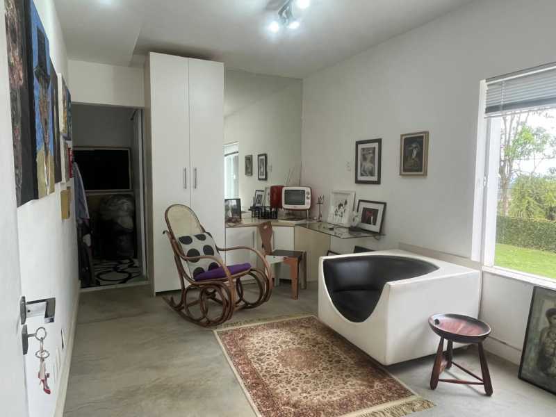 Casa à venda com 4 quartos, 900m² - Foto 17