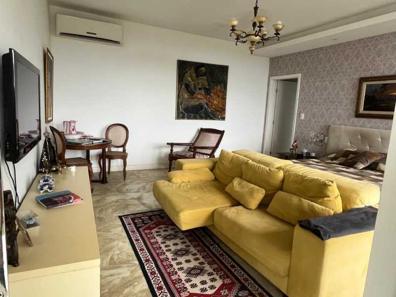 Casa à venda com 4 quartos, 900m² - Foto 26