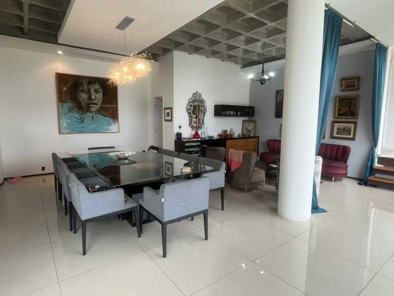 Casa à venda com 4 quartos, 900m² - Foto 11