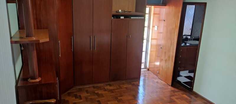 Casa para alugar com 4 quartos, 350m² - Foto 13