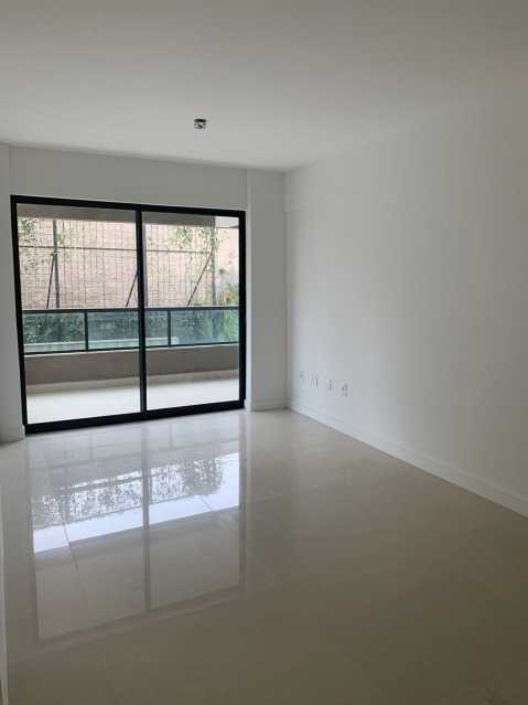 Apartamento à venda com 2 quartos, 94m² - Foto 5