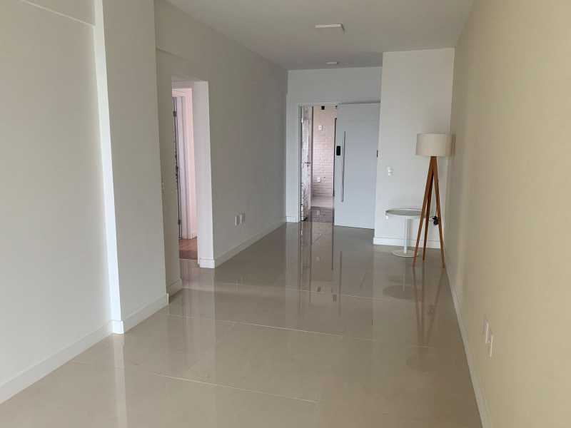 Apartamento à venda com 2 quartos, 86m² - Foto 6