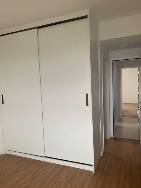 Apartamento à venda com 2 quartos, 86m² - Foto 17