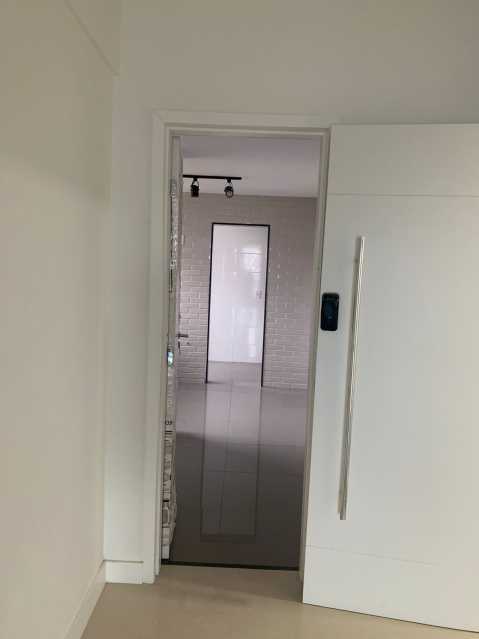 Apartamento à venda com 2 quartos, 86m² - Foto 3