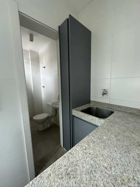 Apartamento à venda com 4 quartos, 200m² - Foto 13