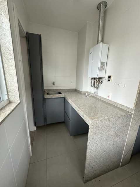 Apartamento à venda com 4 quartos, 200m² - Foto 14