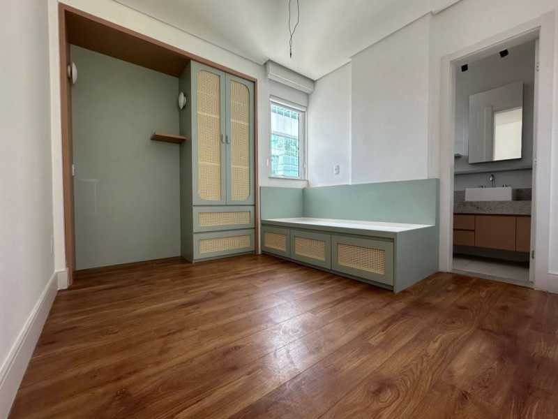 Apartamento à venda com 4 quartos, 200m² - Foto 7