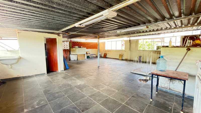 Casa à venda com 4 quartos, 250m² - Foto 12