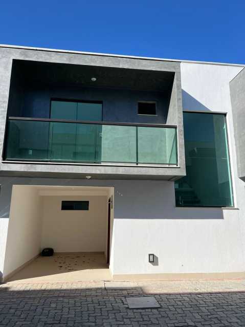 Casa à venda com 2 quartos, 104m² - Foto 1