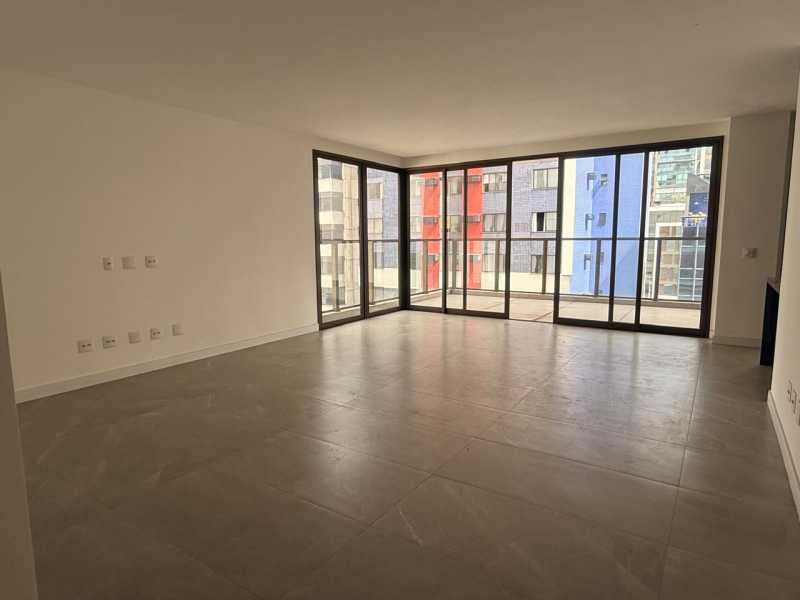 Apartamento à venda com 4 quartos, 350m² - Foto 4