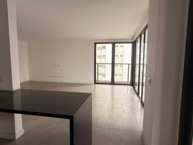 Apartamento à venda com 4 quartos, 350m² - Foto 6