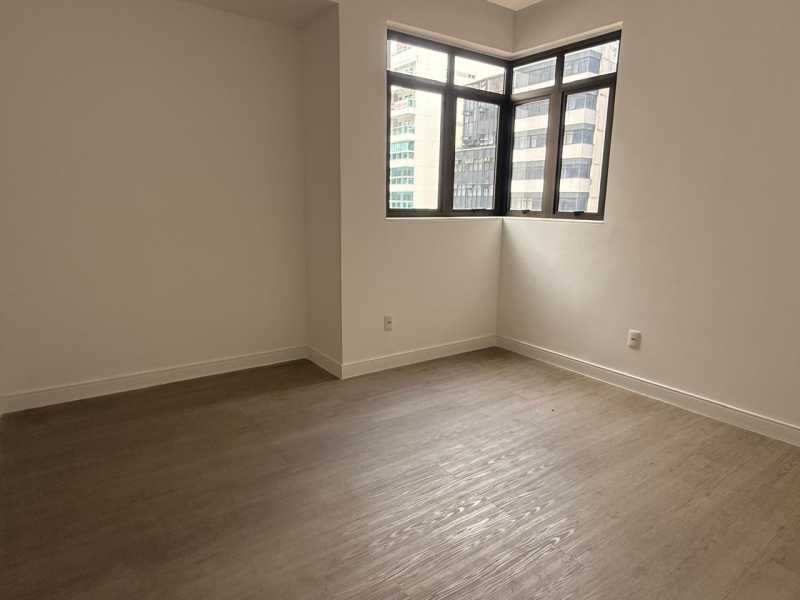 Apartamento à venda com 4 quartos, 350m² - Foto 12