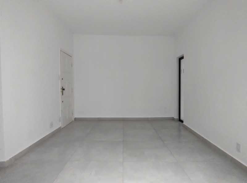 Apartamento à venda com 3 quartos, 76m² - Foto 2