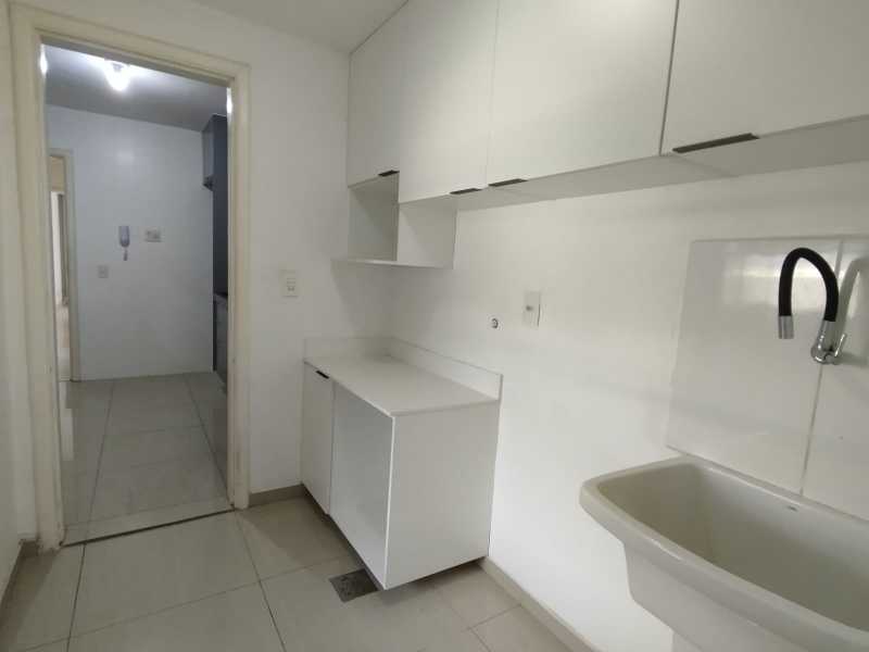 Apartamento à venda com 2 quartos, 95m² - Foto 27