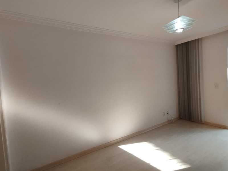 Apartamento à venda com 2 quartos, 95m² - Foto 4