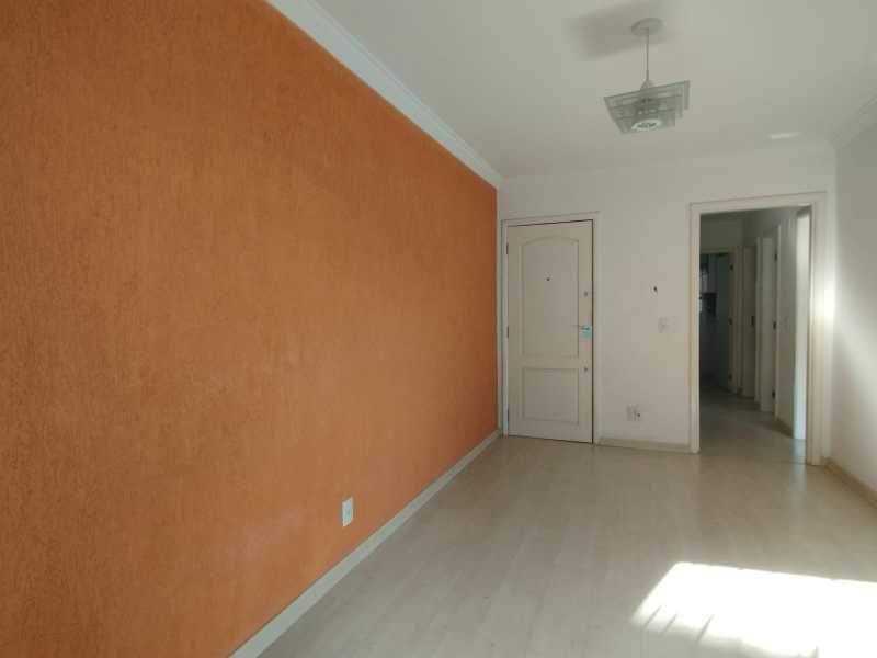 Apartamento à venda com 2 quartos, 95m² - Foto 3