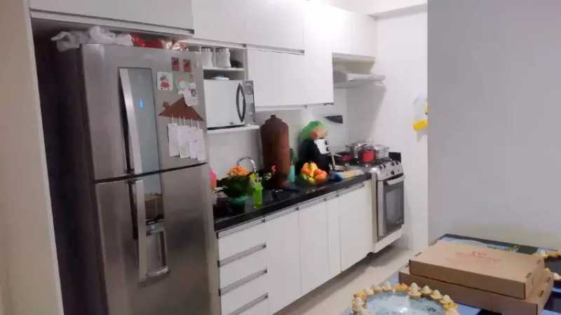 Apartamento à venda com 2 quartos, 70m² - Foto 12